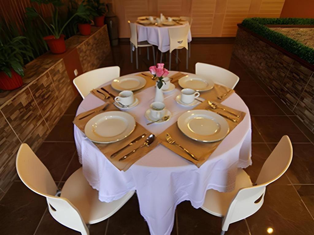 Patria Palace Hotel Blitar Exterior photo