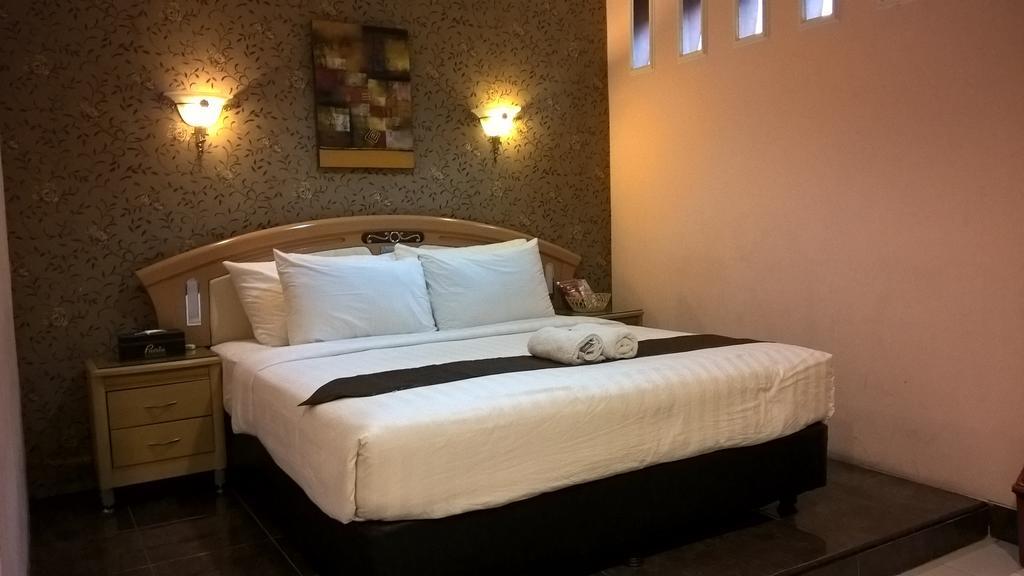 Patria Palace Hotel Blitar Room photo